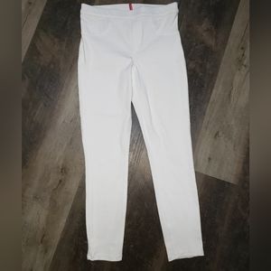 Spanx Women's Size M Pull on Skinny Jeans